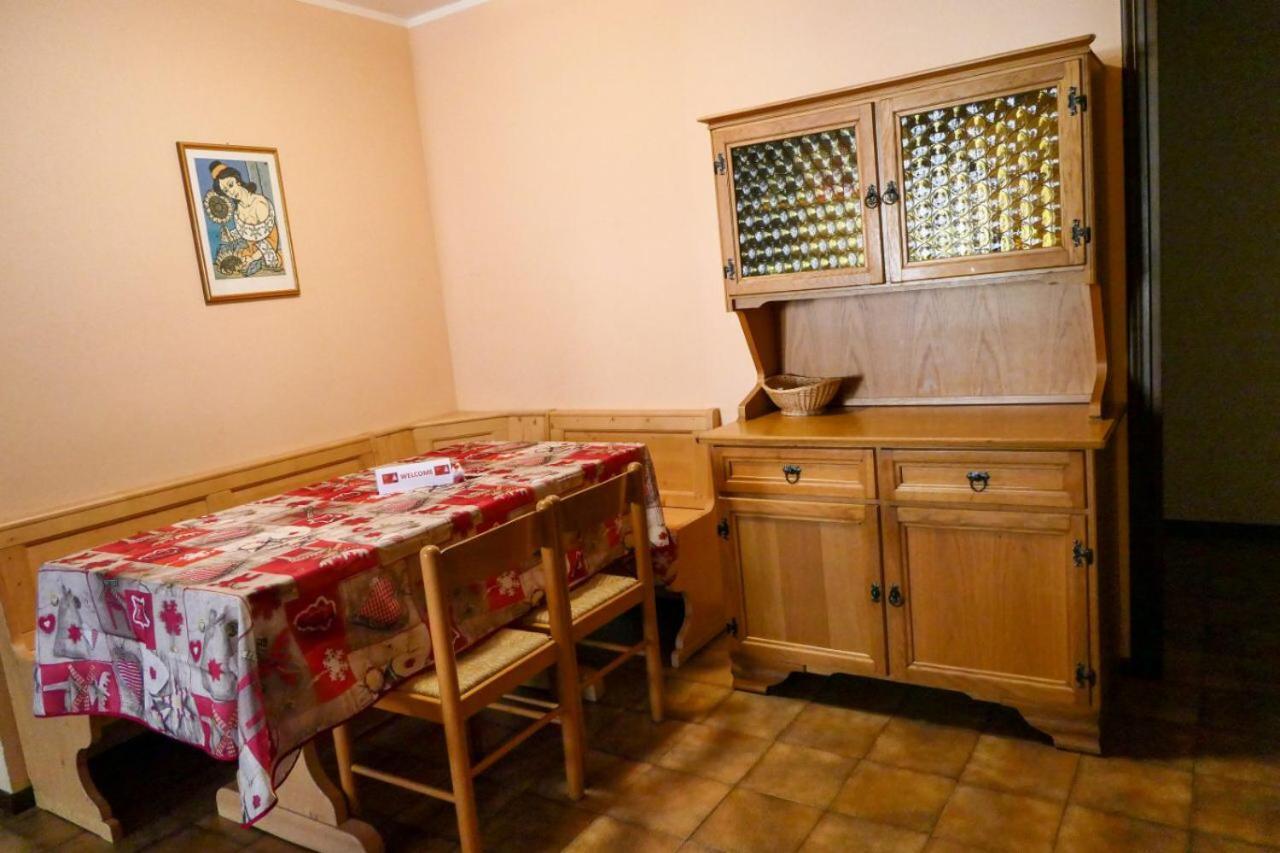 Care Alto Apartment Carisolo Bagian luar foto